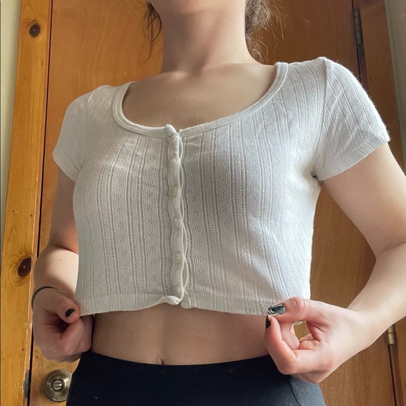 Brandy Melville Crop shirt - Picture 1 of 3